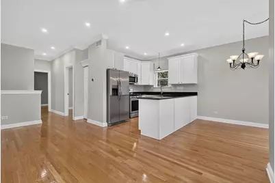 2136 W Evergreen Avenue #1B, Chicago, IL 60622 - Photo 7