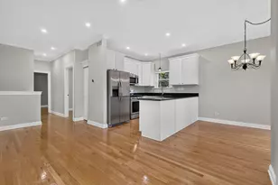 2136 W Evergreen Ave, Chicago, IL 60622 - Photo 7