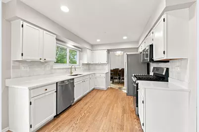 2052 Shady Grove Court, Naperville, IL 60565 - Photo 11