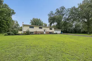 12793 Black Rd, Morrison, IL 61270 - Photo 3