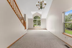 2210 Candlewood Dr, Plainfield, IL 60586 - Photo 7