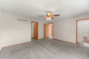 2210 Candlewood Dr, Plainfield, IL 60586 - Photo 23
