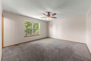 2210 Candlewood Dr, Plainfield, IL 60586 - Photo 25