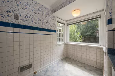 2701 W Fitch Avenue, Chicago, IL 60645 - Photo 9