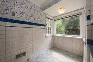 2701 W Fitch Ave, Chicago, IL 60645 - Photo 9