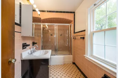 2701 W Fitch Avenue, Chicago, IL 60645 - Photo 13