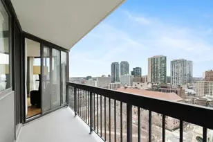 33 W Delaware Pl, Chicago, IL 60610 - Photo 11