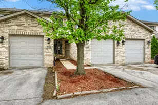 8810 W 84th Pl, Justice, IL 60458 - Photo 1