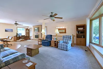 7821 Dorchester Lane, Darien, IL 60561 - Photo 9