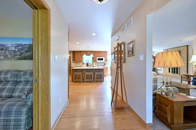 7821 Dorchester Lane, Darien, IL 60561 - Photo 7