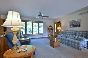 7821 Dorchester Ln, Darien, IL 60561 - Photo 13