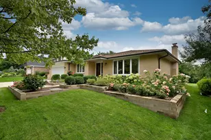 7821 Dorchester Ln, Darien, IL 60561 - Photo 1