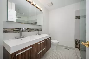 1540 N Greenview Ave, Chicago, IL 60642 - Photo 13