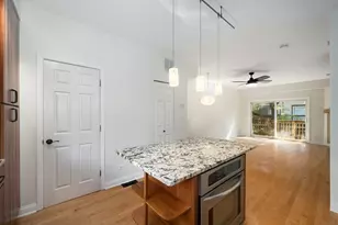 1540 N Greenview Ave, Chicago, IL 60642 - Photo 5