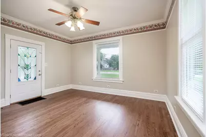 1961 Miner Street, Des Plaines, IL 60016 - Photo 3