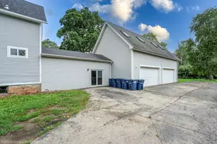 1961 Miner St, Des Plaines, IL 60016 - Photo 51