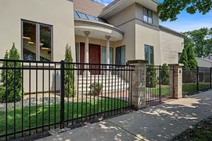 1915 S Washington Ave, Park Ridge, IL 60068 - Photo 1