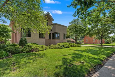 1915 S Washington Avenue, Park Ridge, IL 60068 - Photo 3