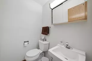 6428 W 85th St, Burbank, IL 60459 - Photo 13