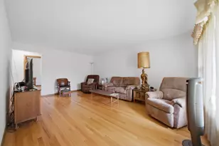 6428 W 85th St, Burbank, IL 60459 - Photo 7