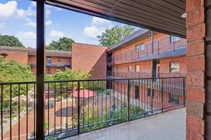 107 N Elm St, Champaign, IL 61820 - Photo 39