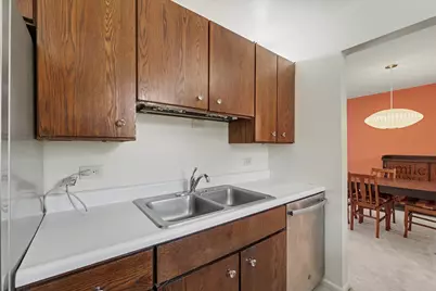 107 N Elm Street #205, Champaign, IL 61820 - Photo 17