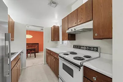 107 N Elm Street #205, Champaign, IL 61820 - Photo 15