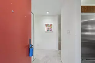 107 N Elm St, Champaign, IL 61820 - Photo 9