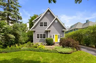 139 Washington Cir, Lake Forest, IL 60045 - Photo 1