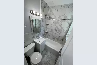 4427 N Seeley Avenue #212, Chicago, IL 60625 - Photo 9