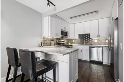 1560 N Sandburg Terrace #1010J, Chicago, IL 60610 - Photo 3