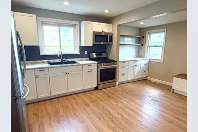 82 N 23rd Road, Peru, IL 61354 - Photo 11