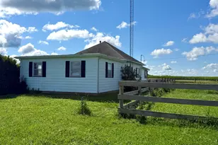 82 N 23rd Rd, Peru, IL 61354 - Photo 29