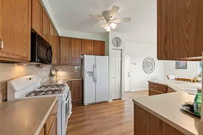 32601 Fowler Circle #32601, Warrenville, IL 60555 - Photo 9