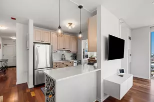 645 N Kingsbury St, Chicago, IL 60654 - Photo 9