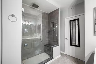 645 N Kingsbury St, Chicago, IL 60654 - Photo 21