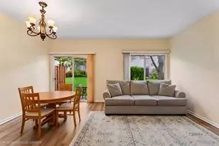 984 Park Hill Cir, Aurora, IL 60502 - Photo 9