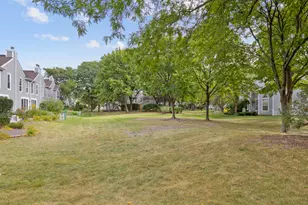 1181 Regency Dr, Schaumburg, IL 60193 - Photo 21