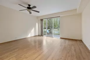 1181 Regency Dr, Schaumburg, IL 60193 - Photo 11