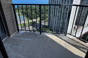 3660 N Lake Shore Dr, Chicago, IL 60613 - Photo 9