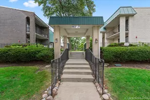 9813 S Keeler Ave, Oak Lawn, IL 60453 - Photo 3