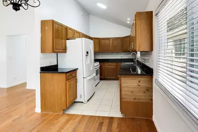 119 W Elmwood Avenue, West Chicago, IL 60185 - Photo 9