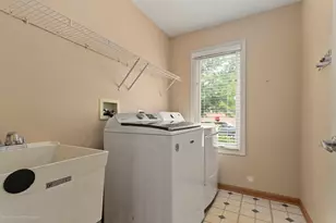 9441 Witham Ln, Woodridge, IL 60517 - Photo 29