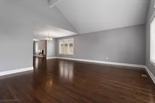 9441 Witham Ln, Woodridge, IL 60517 - Photo 5