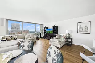 3600 N Lake Shore Dr, Chicago, IL 60613 - Photo 7