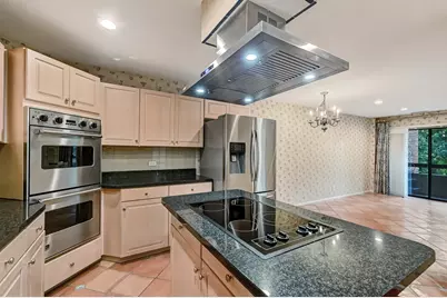 1409 Burr Oak Road #310A, Hinsdale, IL 60521 - Photo 11
