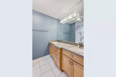1409 Burr Oak Road #310A, Hinsdale, IL 60521 - Photo 17