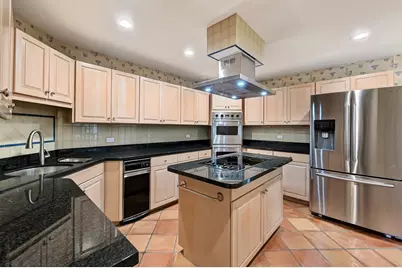 1409 Burr Oak Road #310A, Hinsdale, IL 60521 - Photo 9