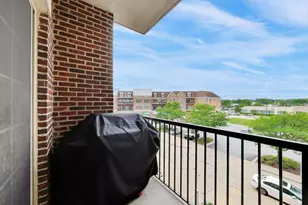 100 S Emerson St, Mount Prospect, IL 60056 - Photo 23
