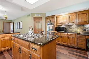 2105 Berrywood Ln, Bloomington, IL 61704 - Photo 17